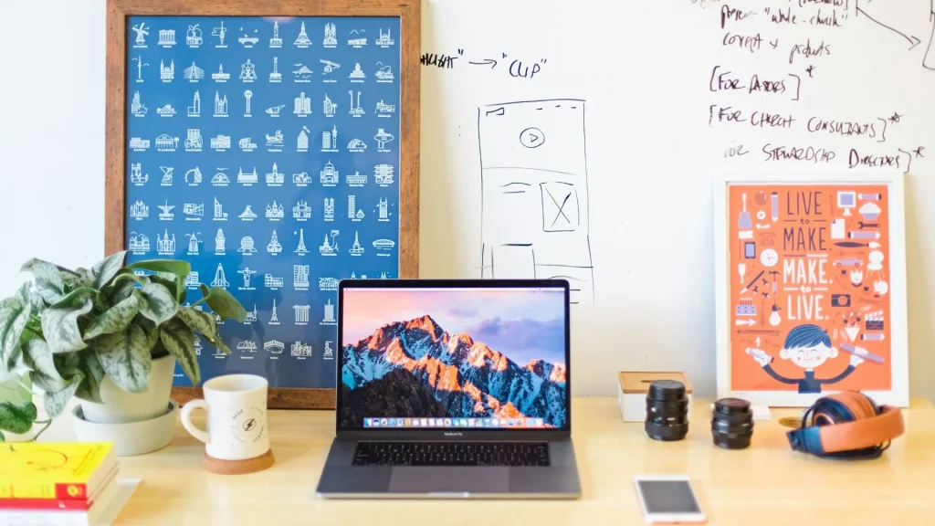Balancing Your 9–5 Job and Freelancing Without Burning Out